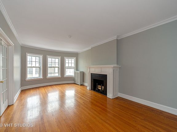 3rd image of 721 Erie St APT 2B