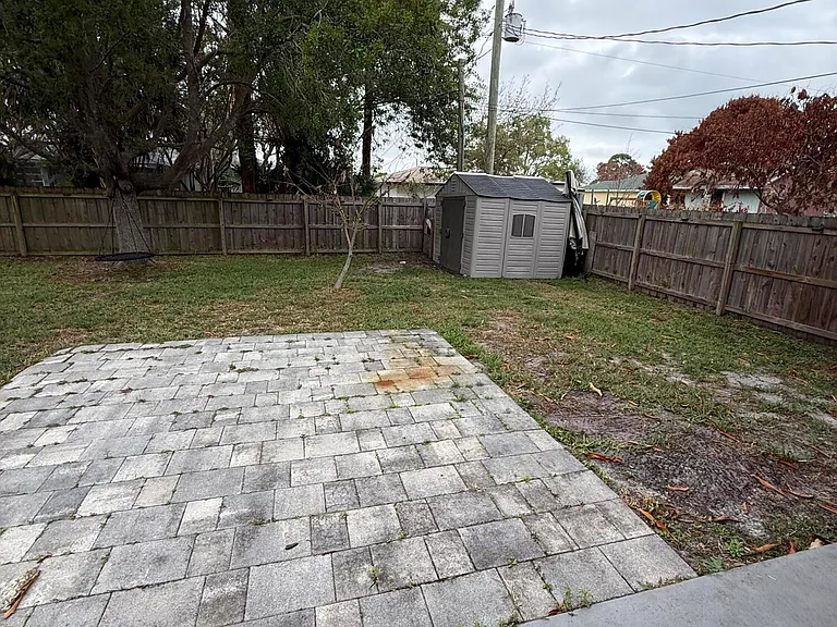 249 NE Glentry Ave — Photo 16