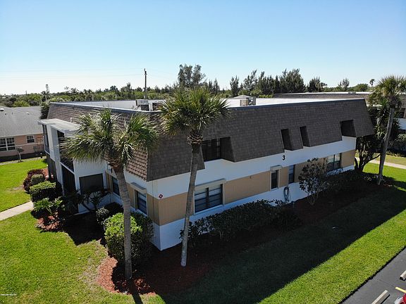 Home For Sale In PALM COLONY CLUB