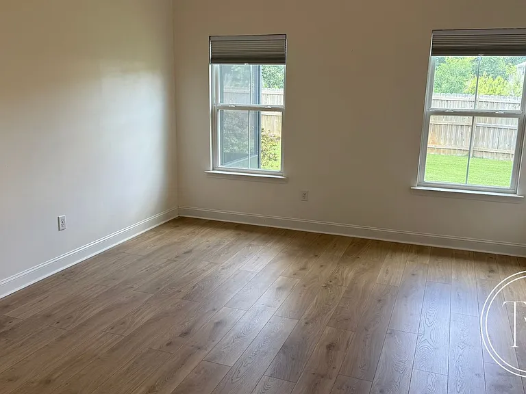 500 Thorp Cir — Photo 18
