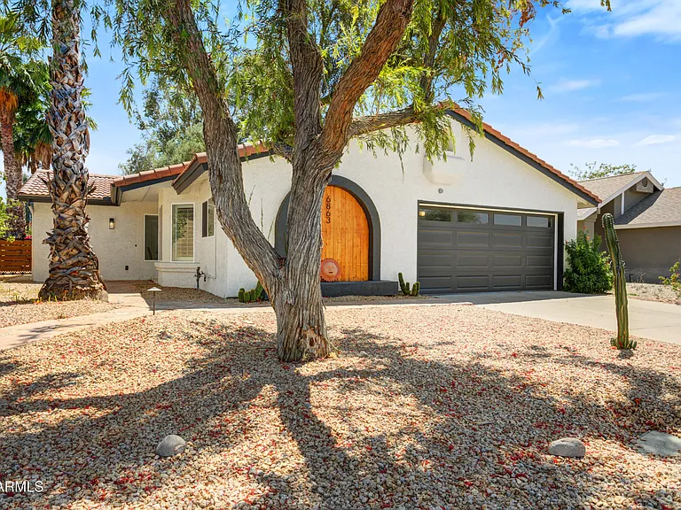 6863 E Kelton Ln — Photo 3