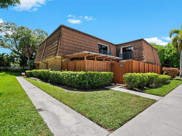 9112A SW 20th St, Davie, FL 33324