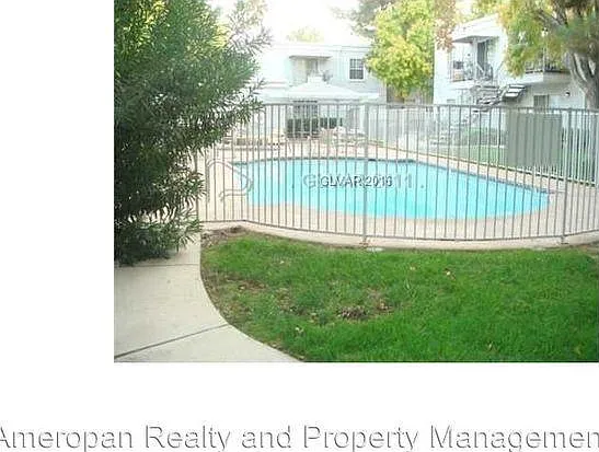 3823 S Maryland Pkwy — Photo 4