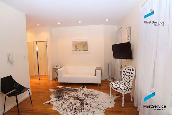 Rented by FirstService Realty (legacy) | media 23