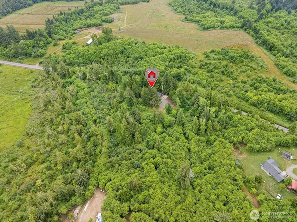 2693 State Rt 101, Ilwaco, WA 98624