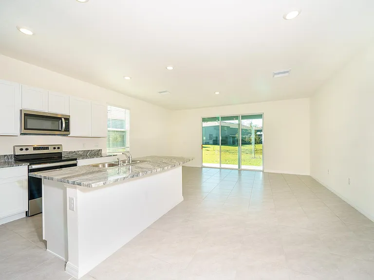 1623 Hubbell Rd — Photo 4