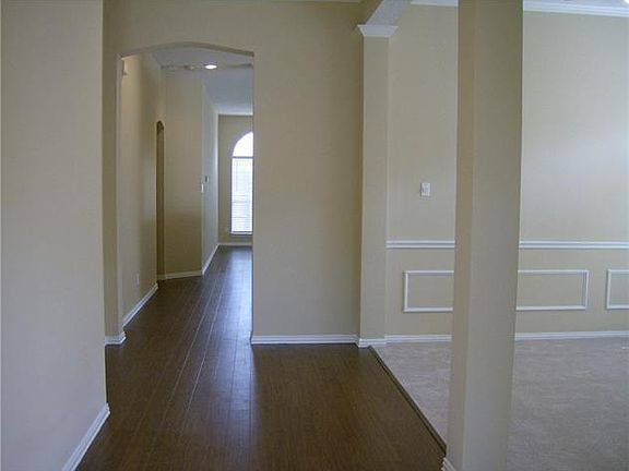 2nd image of 2125 Monticello Cir