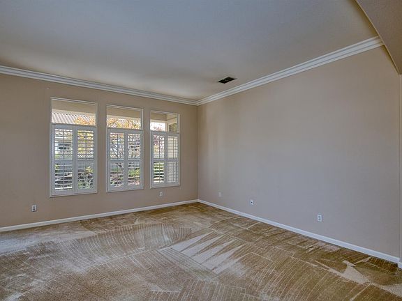 5th image of 501 Mount Tailac Ct