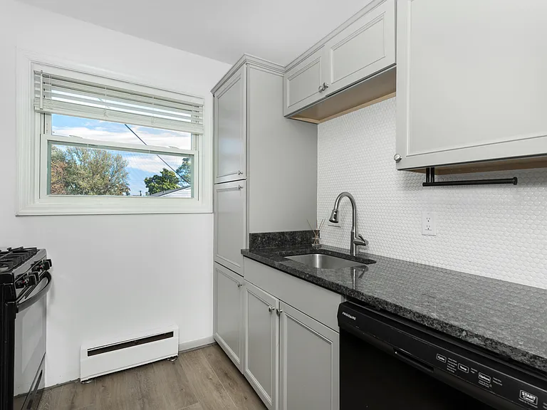 3220 Shenandoah Dr #12 — Photo 7