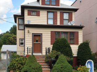 91 Linden Ave, Elmwood Park, NJ 07407