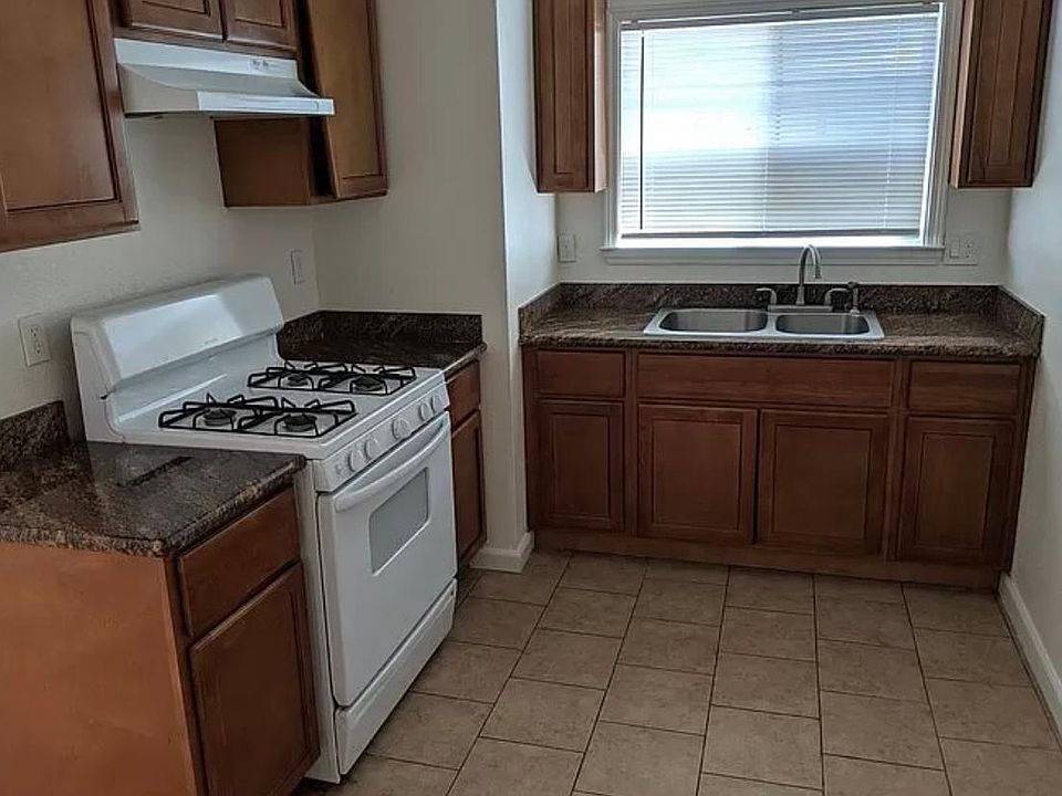 1st image of 435 Garfield Ave