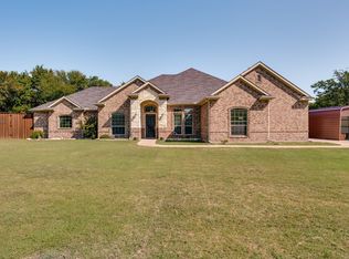 1101 Silver Creek Dr, Desoto, TX 75115