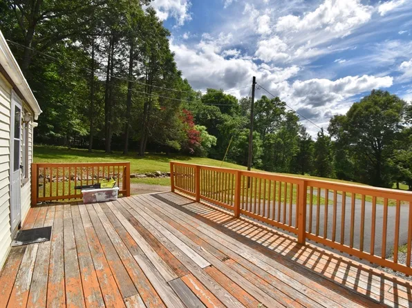 338 Wilbraham Rd, Hampden, MA 01036