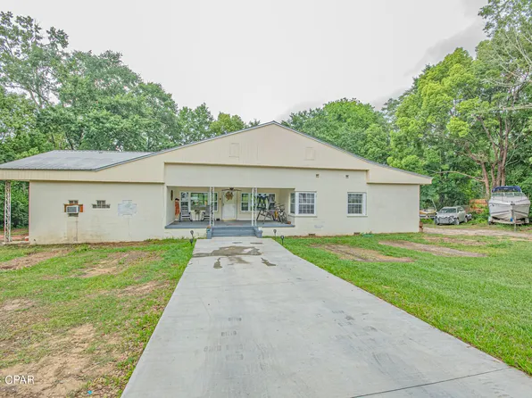 209 W Michigan Ave, Bonifay, FL 32425