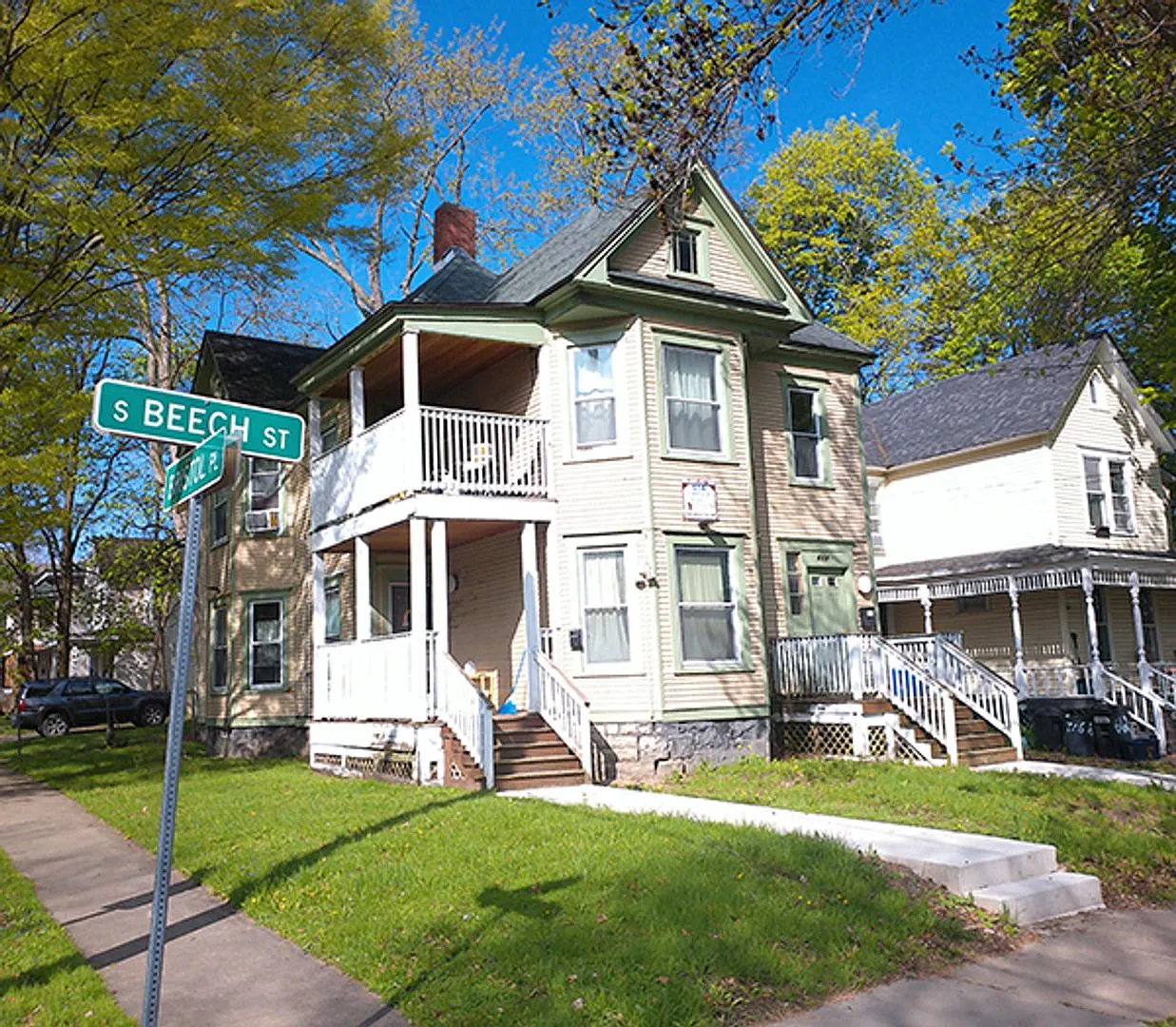 614 S Beech St Apt 1 - Available 7/1/2027 - Beautiful First Floor Flat One Block From Restaurants... — Photo 1