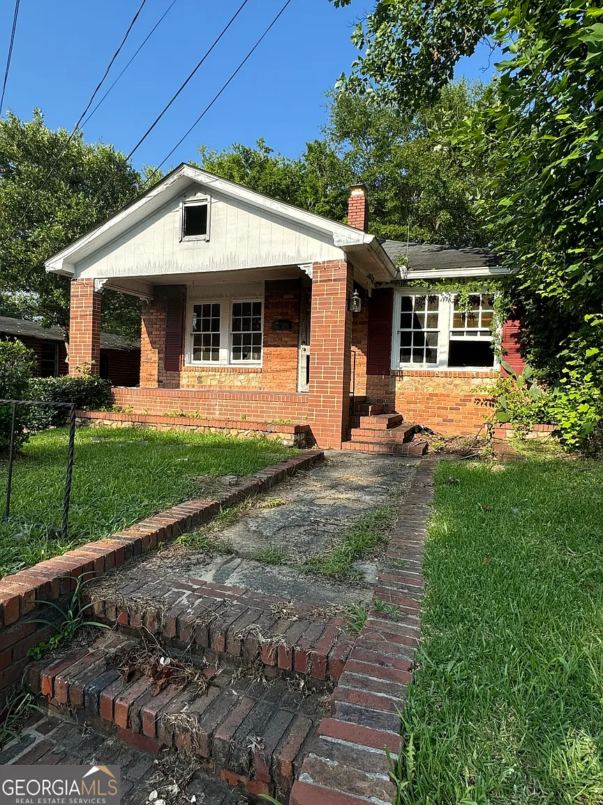 1131 Maynard St photo 1