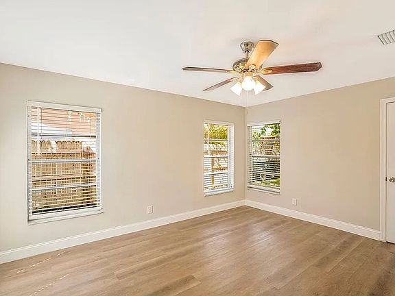 3rd image of 1189 Wynnewood Dr