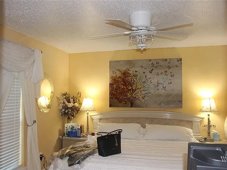 1025 Pleasant Valley Rd — Photo 13