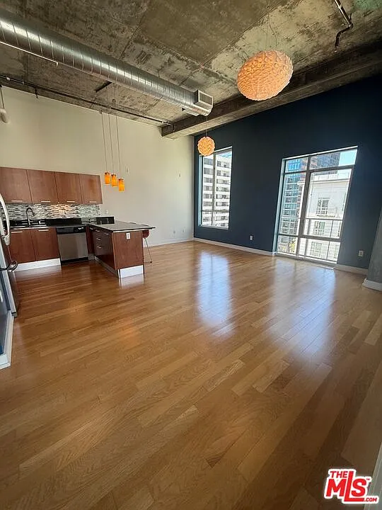 1 bed, 1.0 bath, 820 sqft, $2,950 — Photo 3