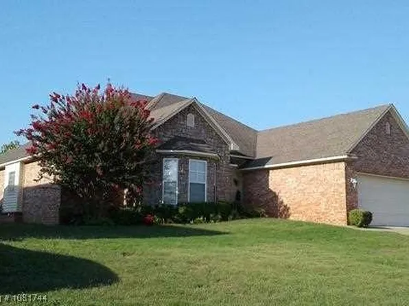 708 Windbrook Ct, Fort Smith, AR 72908