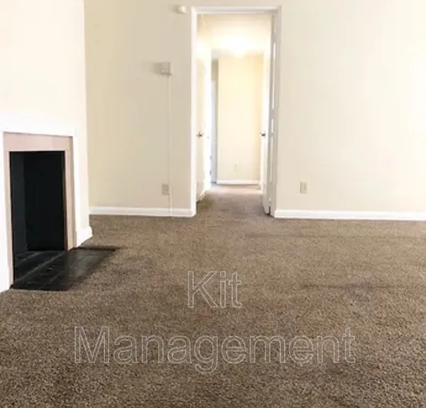 2535 W Bancroft St — Photo 3