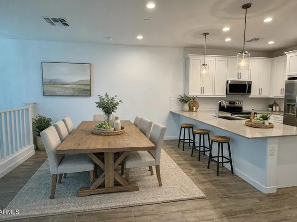 9833 E Stratus Ave, Mesa, AZ 85212