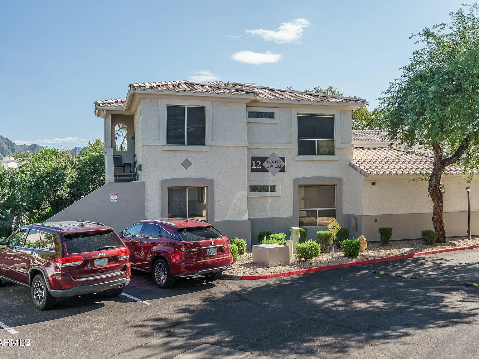 3 bed, 2.0 bath, 1282 sqft, $4,250 — Photo 2