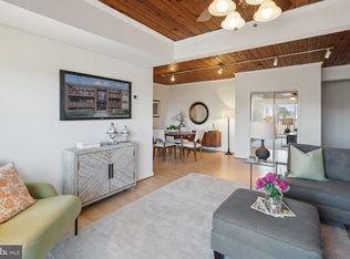 49 Skyhill Rd APT 303, Alexandria, VA 22314