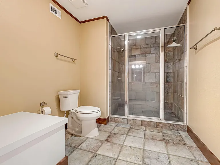 516 S Post Oak Ln #18 — Photo 14