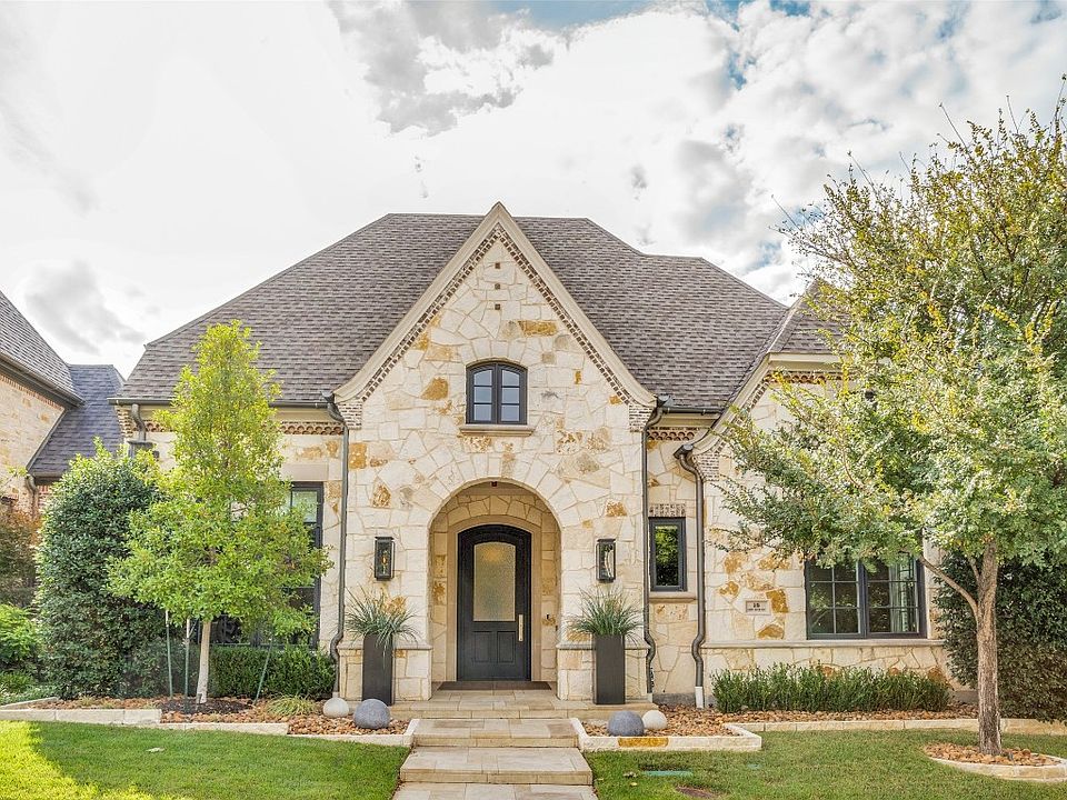 1st image of 18 Abbey Creek Way