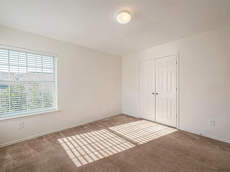 17210 Double Lilly Dr — Photo 34