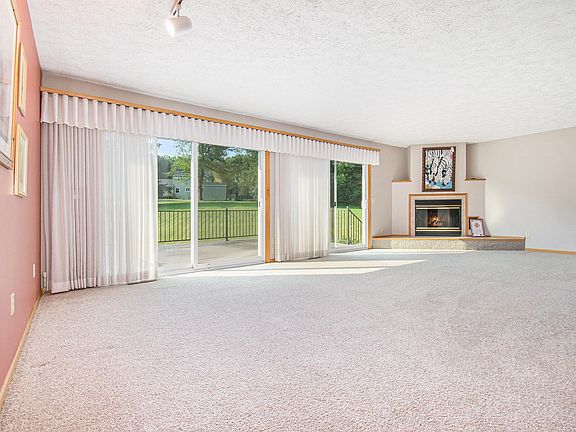 4th image of 1584 Woodlea Dr