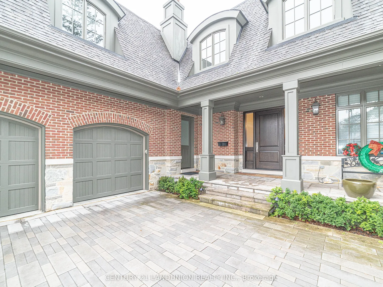 3 bed, $1,950 — Photo 2