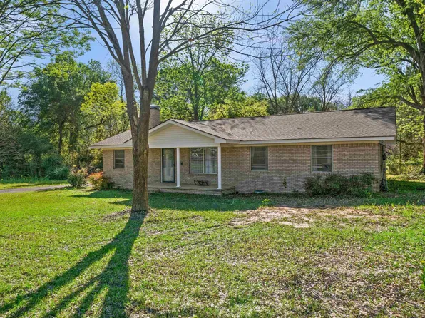 1816 E Main St, Henderson, TX 75652