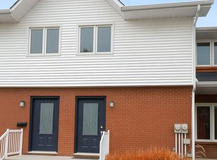 10 Charles St #3, Arnprior, ON K7S1A7