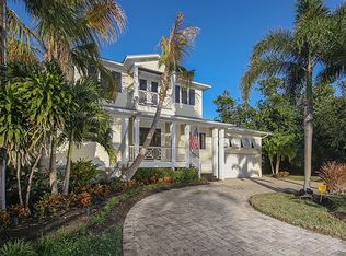 202 Island Cir, Sarasota, FL 34242
