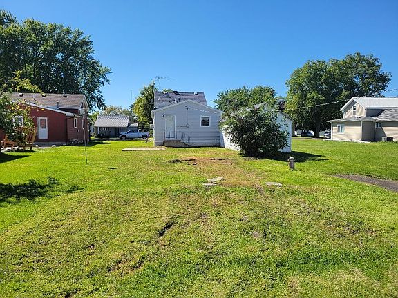 4th image of 245 3rd Ave SE