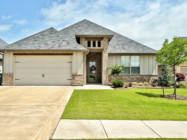 209 Pont De Normandie Ct, Edmond, OK 73034