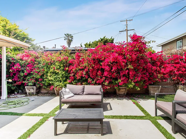 3232 Lewis Ave — Photo 8
