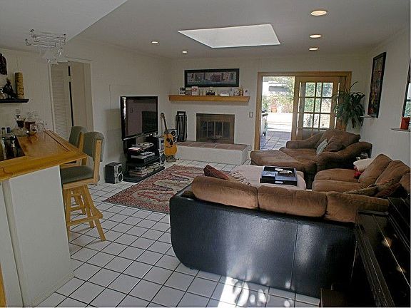 4th image of 16101 Otsego St