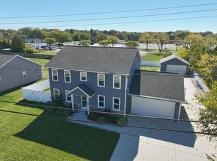 4847 W Goodrich Ln, Milwaukee, WI 53223