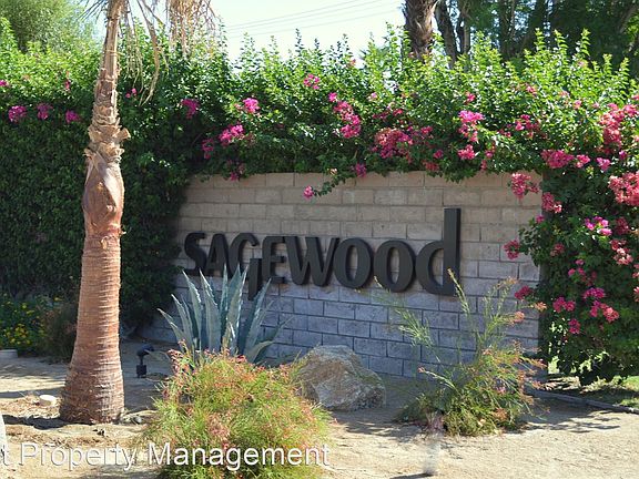 3rd image of 1919 E Sandalwood Dr