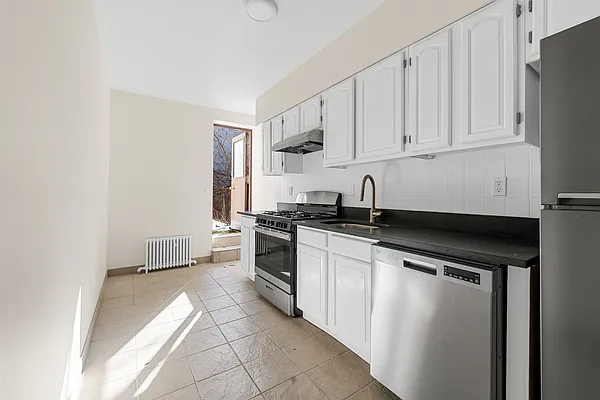 Rented by Corcoran | media 8