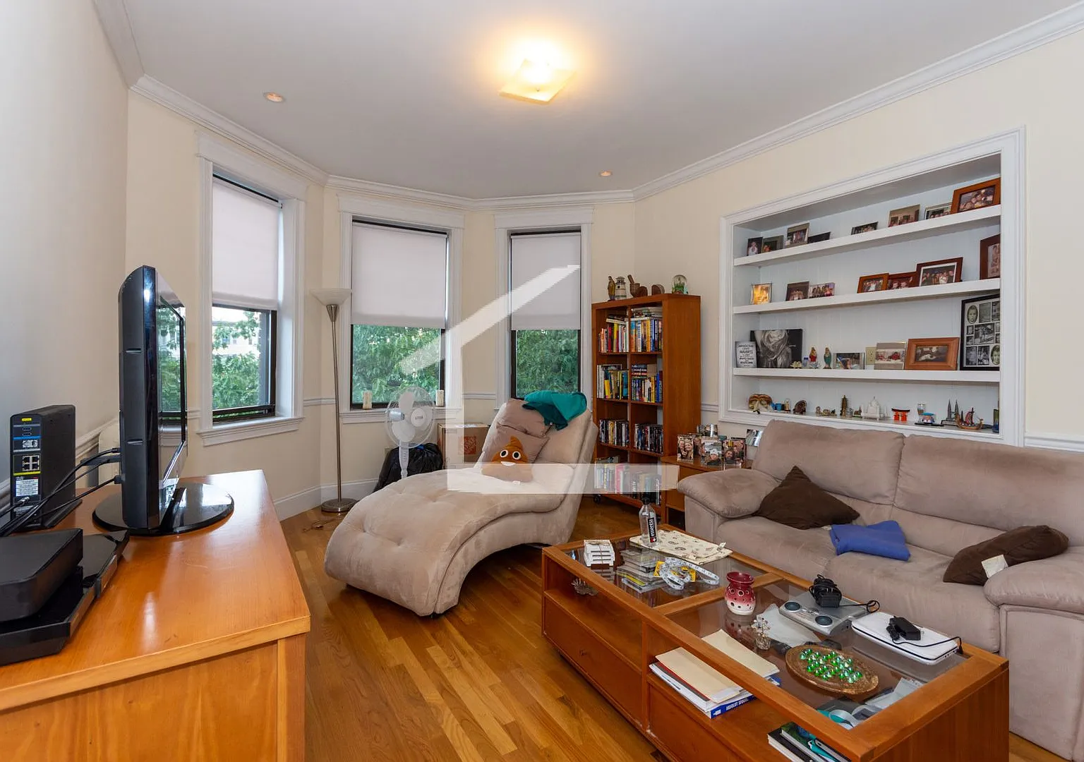 Nicely updated 1 bed unit with low move in costs! — Photo 4