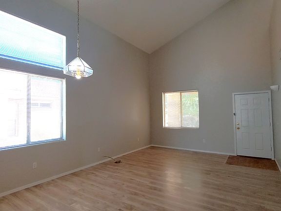 3rd image of 7176 S Oakbank Dr