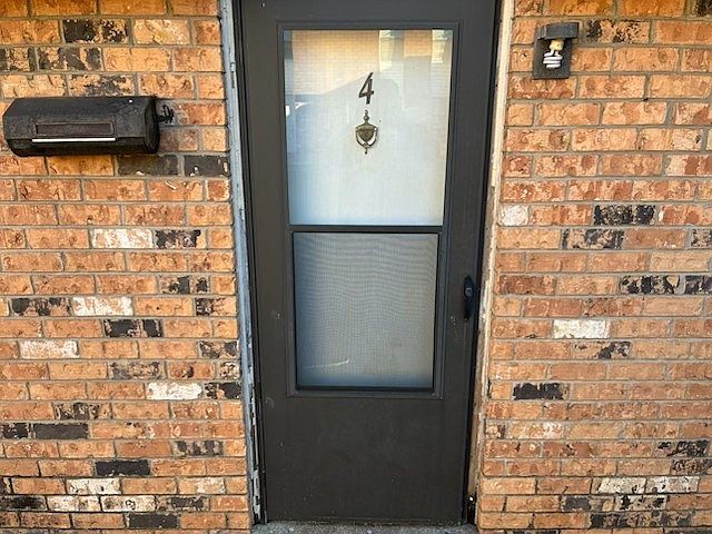 1st image of 370 Wallace Rd APT C4