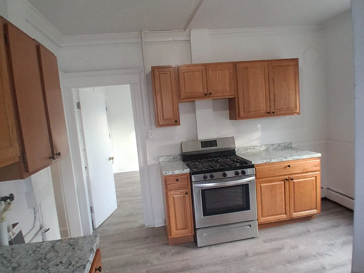 2 bed, $1,600 — Photo 4