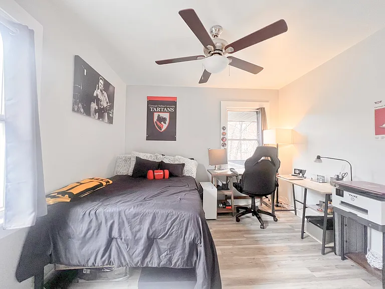 5737 Hobart St #5 — Photo 5