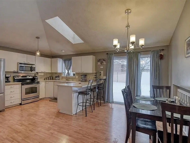 9216 N Londale Dr — Photo 4