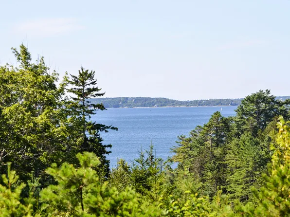 5 Summit Drive, Boothbay, ME 04544